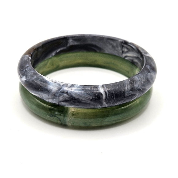 VINTAGE Green and Black Marbled Plastic Round Bangle Bracelet Set - Picture 5 of 5